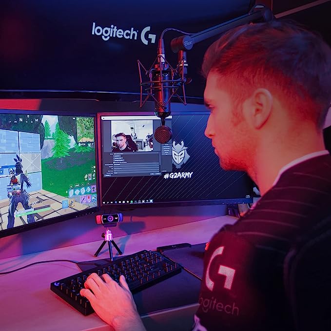 Logitech C922 PRO HD STREAM Webcam gamingstoreuae